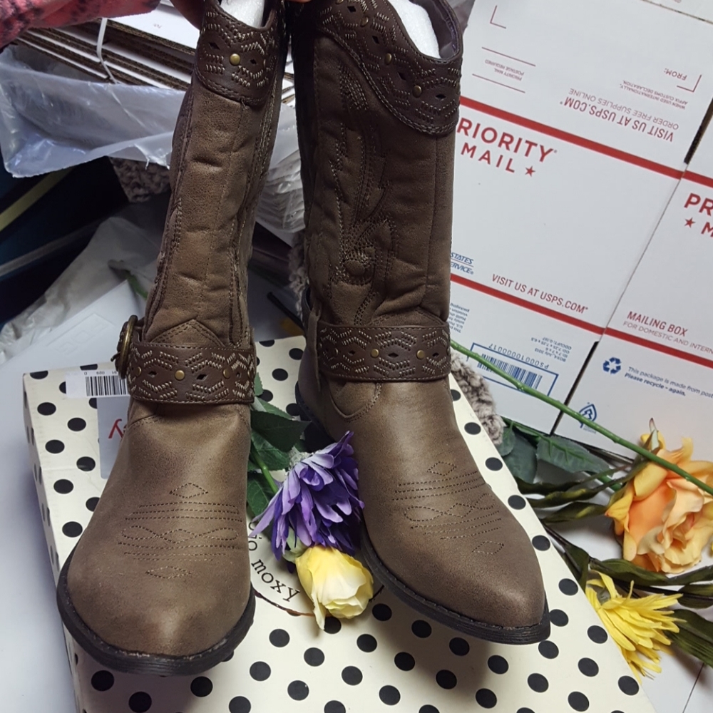 ⚡️❤️👢NIB womens Dolce mojo moxy taupe boots size 7M⚡️❤️👢 - Picture 2 of 9